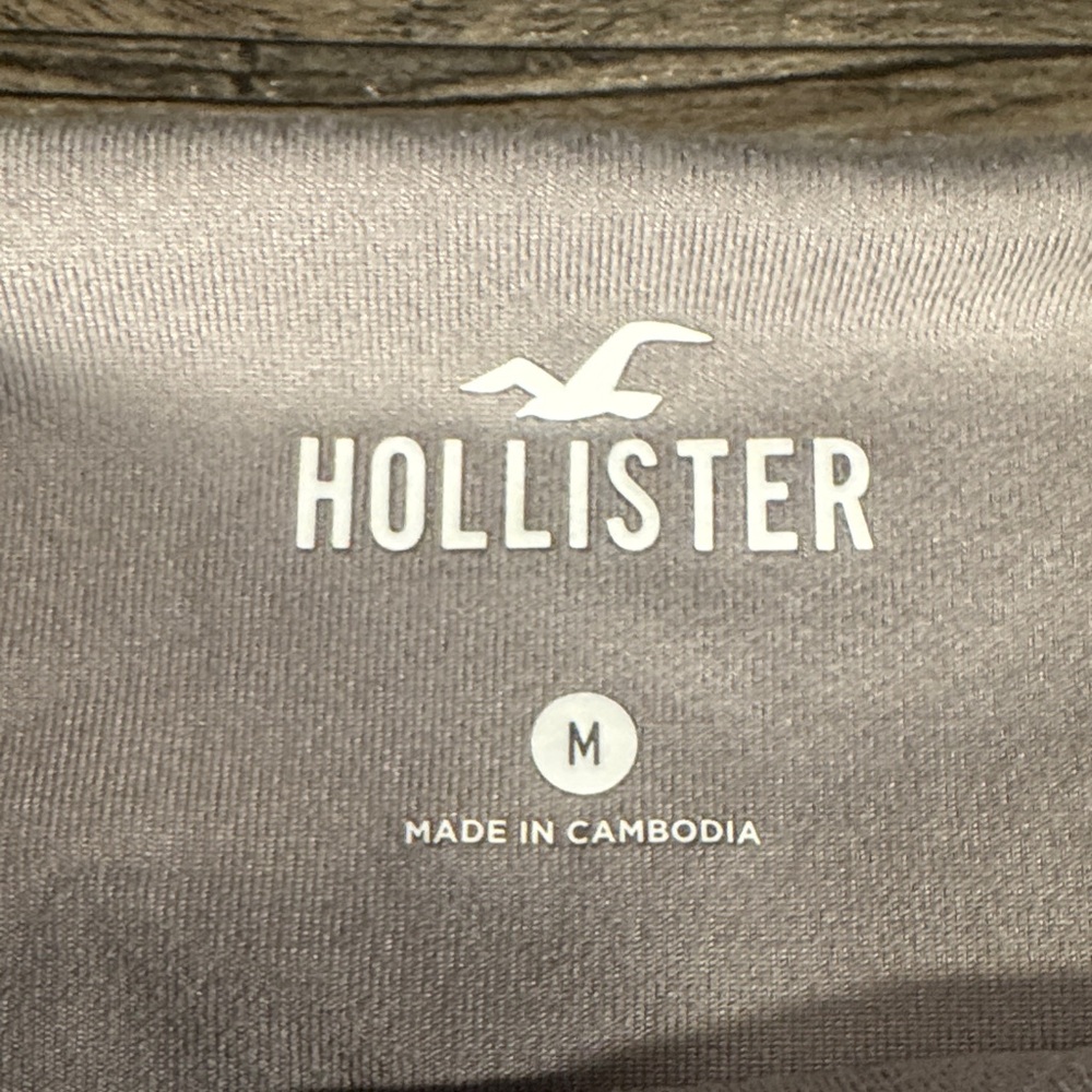 Hollister Women's Square Neck Crop Greige Top - Size M - Picture 2 of 7